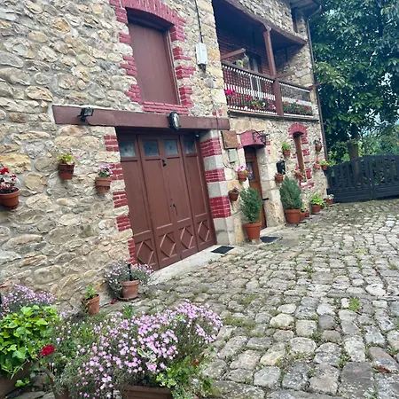 La Casa De Melia Y Victor Villegas, Province of Burgos
